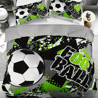 Housse de couette noir et vert avec un ballon de foot